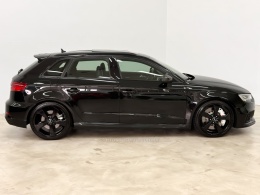 AUDI - RS3 - 2018/2018 - Preta - R$ 418.000,00