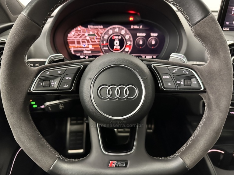 AUDI - RS3 - 2018/2018 - Preta - R$ 418.000,00