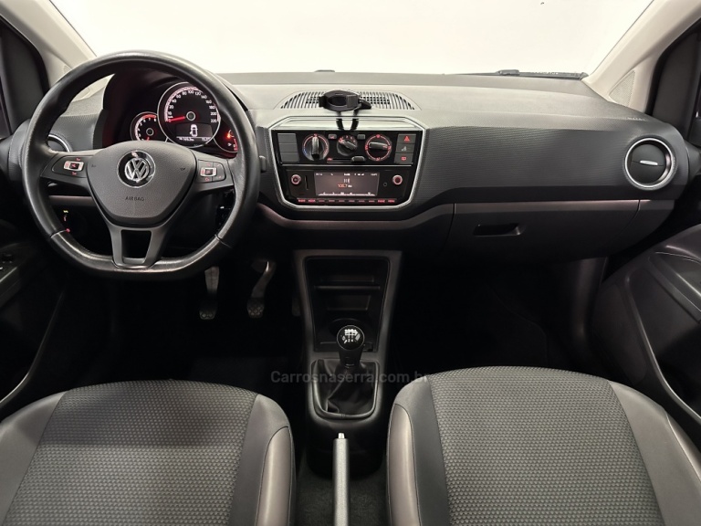 VOLKSWAGEN - UP - 2019/2020 - Preta - R$ 68.900,00