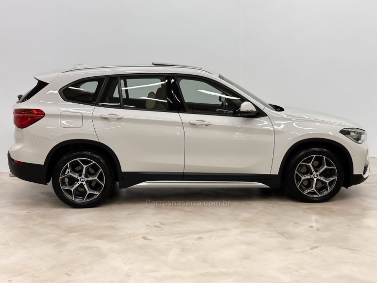 BMW - X1 - 2019/2019 - Branca - R$ 162.900,00