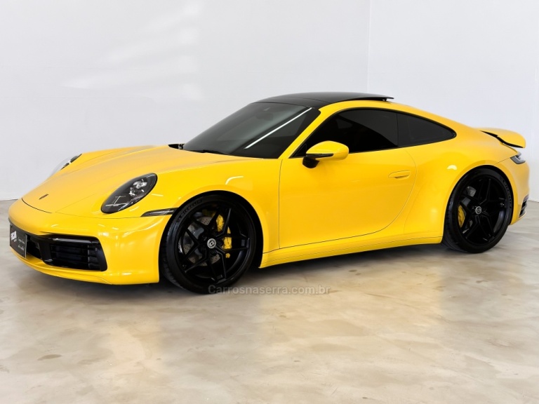 PORSCHE - 911 - 2021/2021 - Amarela - R$ 820.000,00