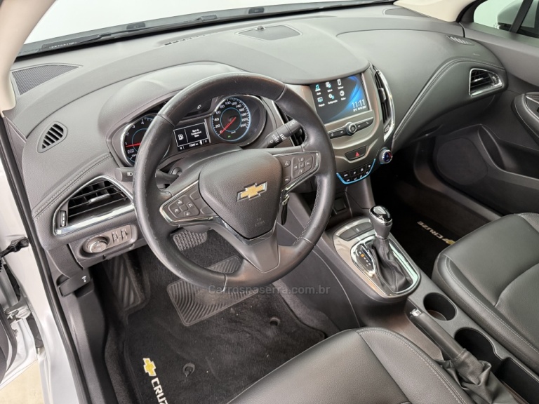 CHEVROLET - CRUZE - 2018/2018 - Prata - R$ 85.900,00