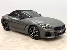 BMW - Z4 - 2021/2022 - Cinza - R$ 449.000,00