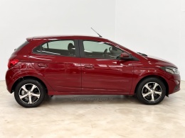 CHEVROLET - ONIX - 2016/2017 - Vermelha - R$ 62.900,00