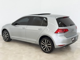 VOLKSWAGEN - GOLF - 2015/2015 - Prata - R$ 77.900,00