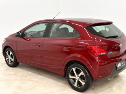 CHEVROLET - ONIX - 2016/2017 - Vermelha - R$ 62.900,00