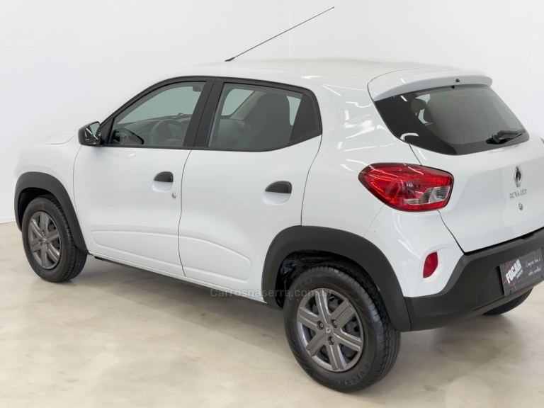 RENAULT - KWID - 2022/2023 - Branca - R$ 54.900,00