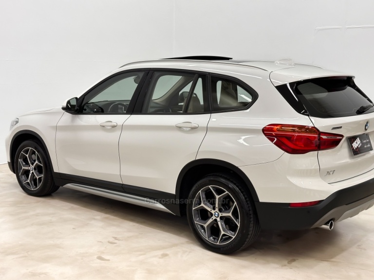 BMW - X1 - 2019/2019 - Branca - R$ 162.900,00