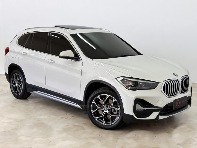 BMW - X1 - 2021/2022 - Branca - R$ 219.900,00