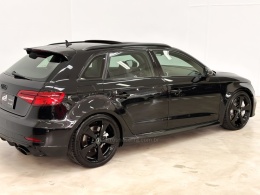 AUDI - RS3 - 2018/2018 - Preta - R$ 418.000,00