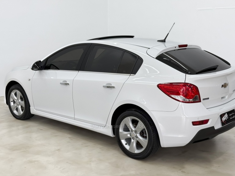 CHEVROLET - CRUZE - 2014/2014 - Branca - R$ 73.500,00