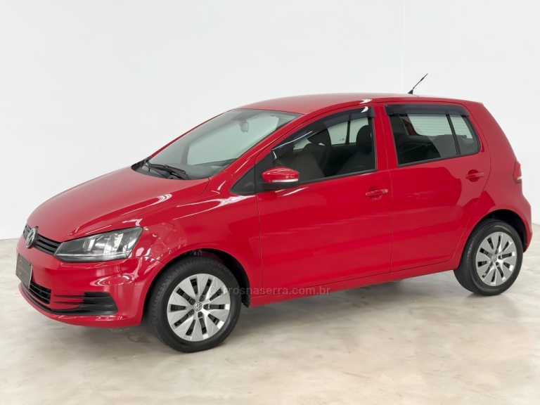 VOLKSWAGEN - FOX - 2014/2015 - Vermelha - R$ 44.900,00