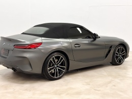 BMW - Z4 - 2021/2022 - Cinza - R$ 449.000,00