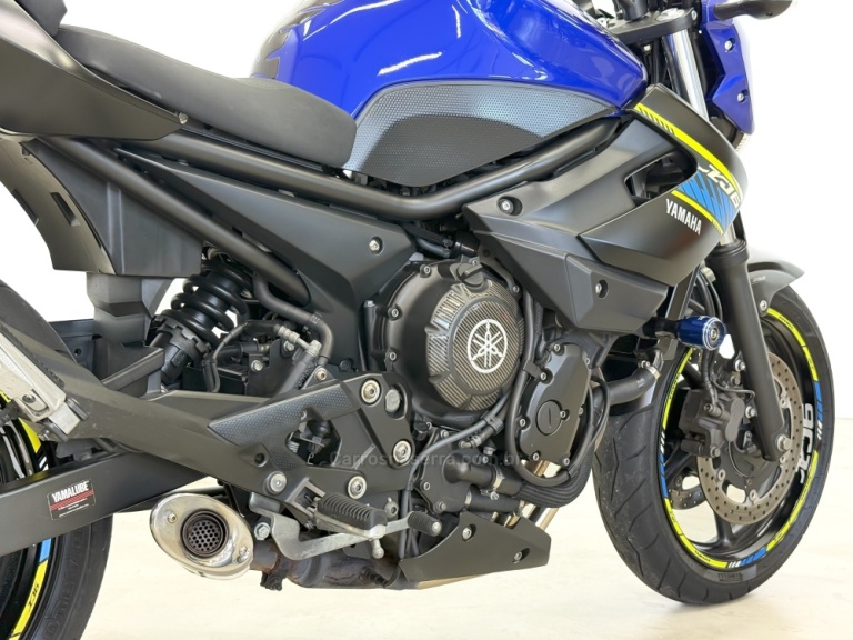 YAMAHA - XJ6 N - 2018/2019 - Azul - R$ 49.900,00