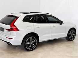 VOLVO - XC60 - 2019/2020 - Branca - R$ 249.900,00