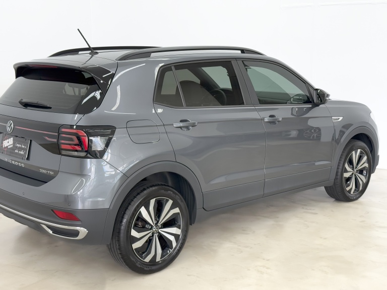 VOLKSWAGEN - T-CROSS - 2022/2023 - Cinza - R$ 119.900,00