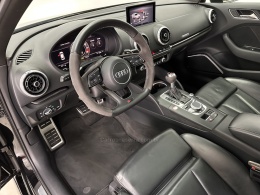 AUDI - RS3 - 2018/2018 - Preta - R$ 418.000,00