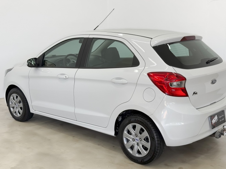 FORD - KA - 2015/2016 - Branca - R$ 42.900,00