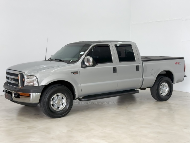 FORD - F-250 - 2005/2005 - Prata - R$ 158.900,00