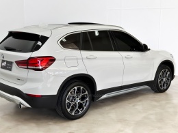 BMW - X1 - 2021/2022 - Branca - R$ 219.900,00