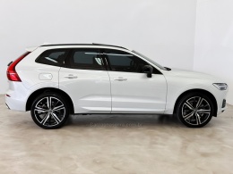 VOLVO - XC60 - 2019/2020 - Branca - R$ 249.900,00