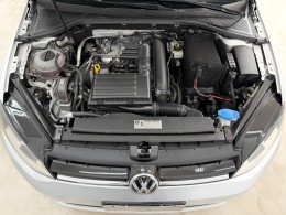 VOLKSWAGEN - GOLF - 2015/2015 - Prata - R$ 77.900,00