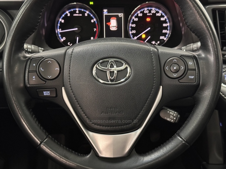 TOYOTA - RAV4 - 2018/2019 - Preta - R$ 149.900,00