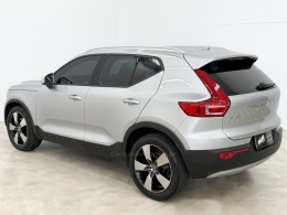 VOLVO - XC 40 - 2018/2019 - Prata - R$ 153.900,00