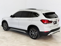 BMW - X1 - 2021/2022 - Branca - R$ 219.900,00