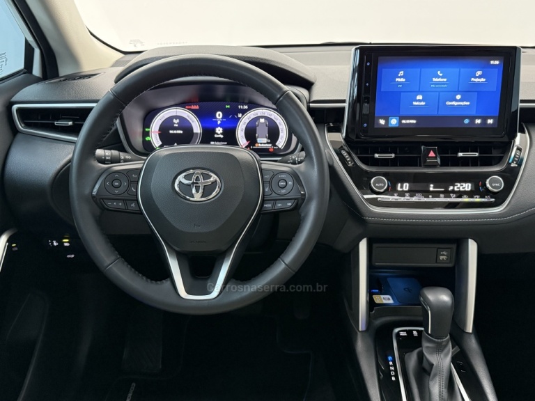 TOYOTA - COROLLA - 2024/2025 - Branca - R$ 198.900,00