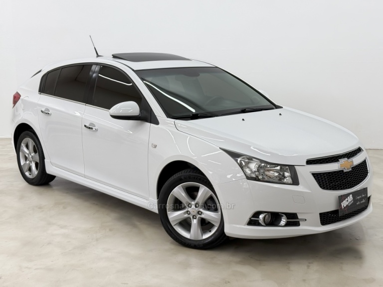 CHEVROLET - CRUZE - 2014/2014 - Branca - R$ 73.500,00