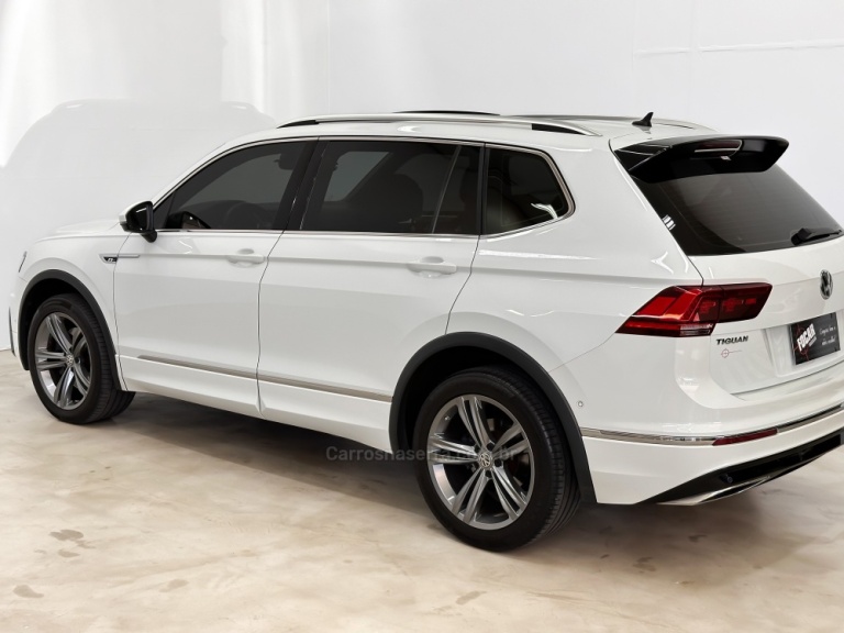 VOLKSWAGEN - TIGUAN - 2019/2019 - Branca - R$ 173.900,00