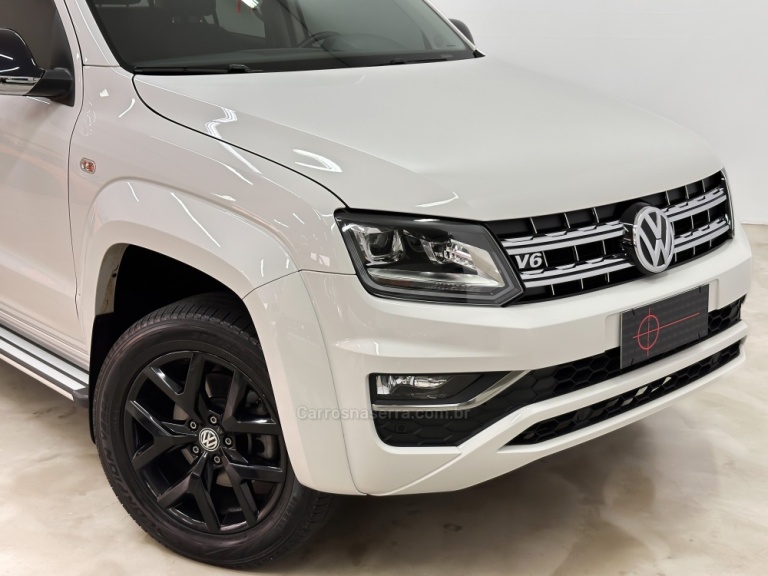 VOLKSWAGEN - AMAROK - 2021/2021 - Branca - R$ 199.900,00