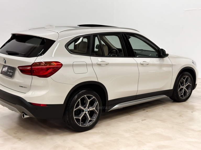 BMW - X1 - 2019/2019 - Branca - R$ 162.900,00