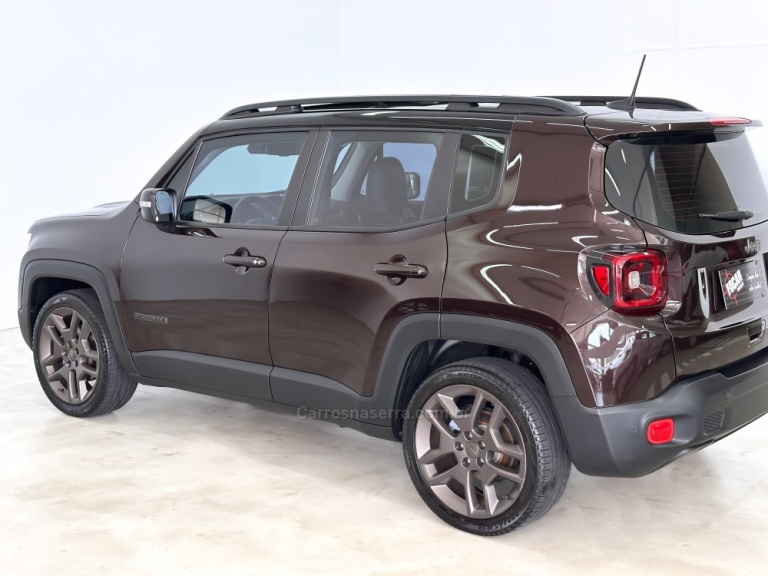 JEEP - RENEGADE - 2021/2021 - Marrom - R$ 105.900,00