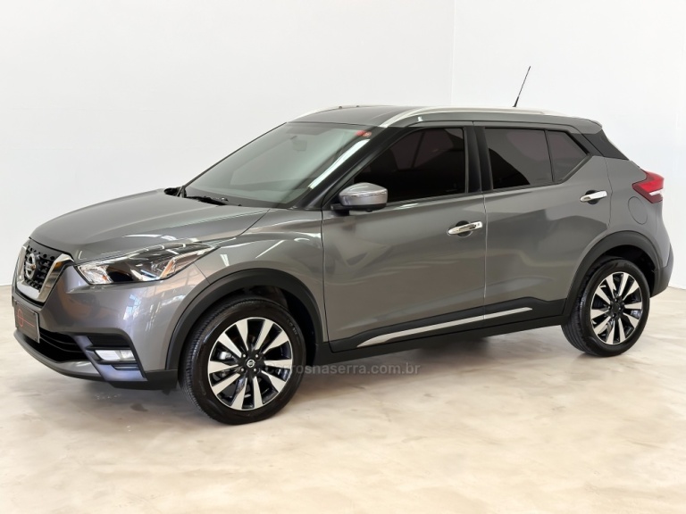 NISSAN - KICKS - 2020/2021 - Cinza - R$ 103.900,00