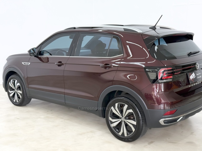 VOLKSWAGEN - T-CROSS - 2020/2021 - Vermelha - R$ 119.900,00