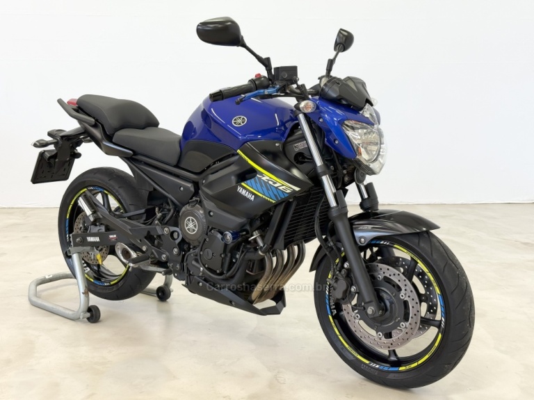 YAMAHA - XJ6 N - 2018/2019 - Azul - R$ 49.900,00