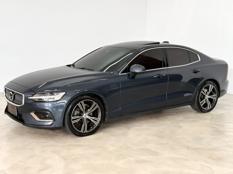 VOLVO - S60 - 2019/2020 - Azul - R$ 187.900,00