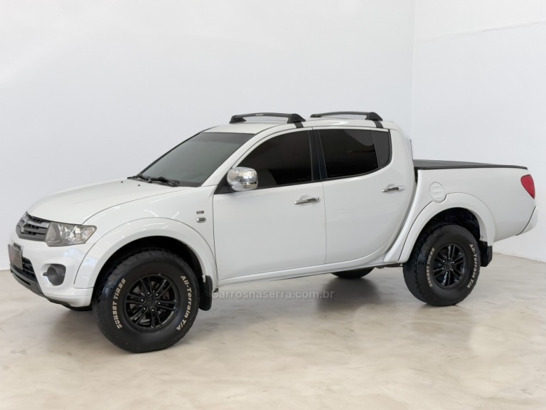 MITSUBISHI - L200 TRITON - 2014/2015 - Branca - R$ 124.900,00