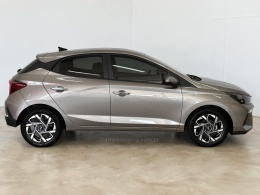 HYUNDAI - HB20 - 2023/2024 - Prata - R$ 108.900,00