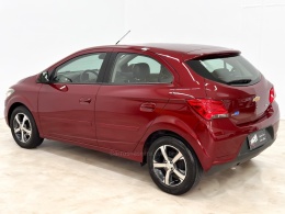 CHEVROLET - ONIX - 2016/2017 - Vermelha - R$ 62.900,00