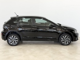 VOLKSWAGEN - POLO - 2023/2024 - Preta - R$ 104.900,00