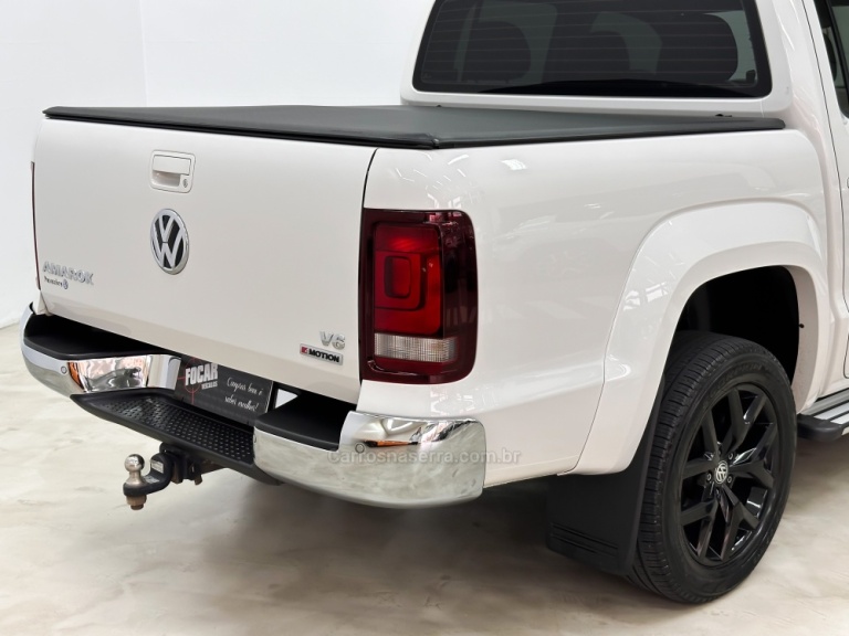 VOLKSWAGEN - AMAROK - 2021/2021 - Branca - R$ 199.900,00