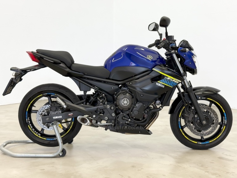 YAMAHA - XJ6 N - 2018/2019 - Azul - R$ 49.900,00