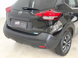 NISSAN - KICKS - 2017/2018 - Preta - R$ 83.500,00