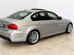 BMW - 335I - 2011/2012 - Prata - R$ 149.900,00