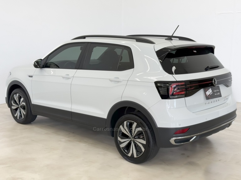 VOLKSWAGEN - T-CROSS - 2021/2022 - Branca - R$ 112.900,00