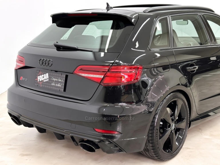 AUDI - RS3 - 2018/2018 - Preta - R$ 418.000,00