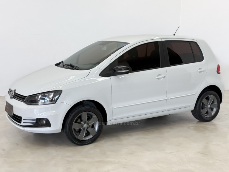 VOLKSWAGEN - FOX - 2018/2019 - Branca - R$ 58.900,00